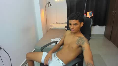 Snapshot of snak_master1 chatting on November 2025 04:18:02 PM snak_master1 online show from November 2025 04:18:02 PM