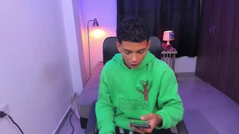 Snapshot of snak_master1 chatting on November 2025 02:54:01 PM snak_master1 online show from November 2025 02:54:01 PM