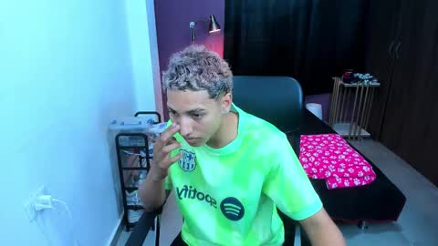 Snapshot of snak_master1 chatting on January 2026 11:54:02 PM snak_master1 online show from January 2026 11:54:02 PM