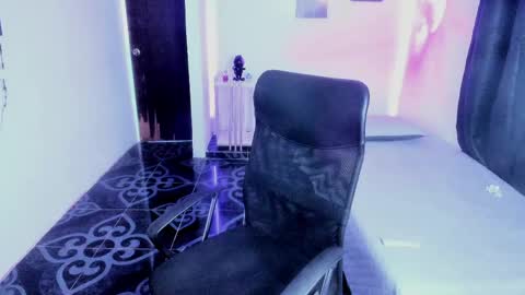 Snapshot of snak_master1 chatting on April 2026 08:47:01 PM snak_master1 online show from April 2026 08:47:01 PM