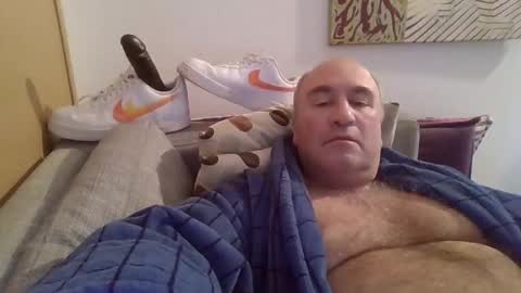 sneakerboy18 online show from January 2025 01:26:01 PM