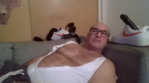 sneakerboy18 online show from January 2025 06:35:01 PM