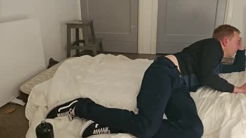 sneakerboy444 online show from November 2025 09:43:02 PM