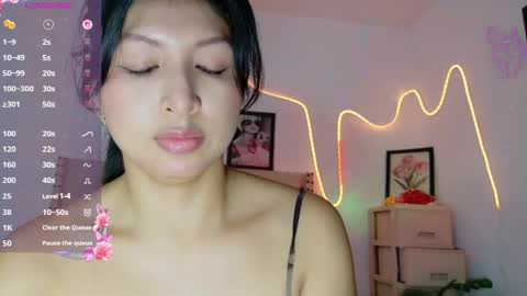 Snapshot of sneakyy_fantasy chatting on March 2026 01:55:02 AM Hellen online show from March 2026 01:55:02 AM