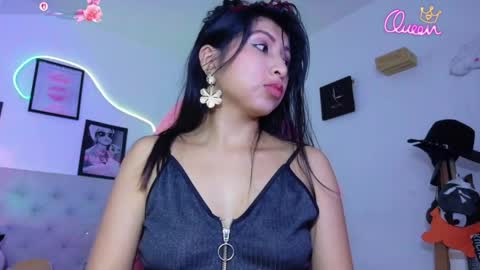 Snapshot of sneakyy_fantasy chatting on April 2026 07:01:02 PM Hellen online show from April 2026 07:01:02 PM