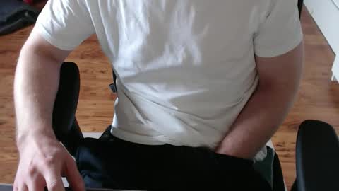 Cbt-Slave online show from April 2026 09:18:01 AM