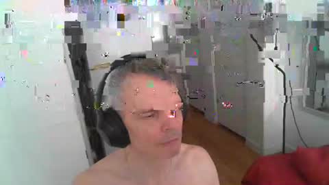 Snapshot of snoro111 chatting on February 2025 08:31:01 PM snoro111 online show from February 2025 08:31:01 PM