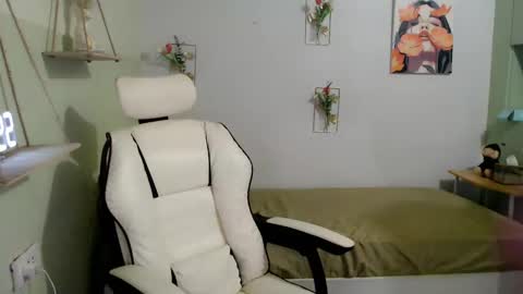 Snapshot of snow_2000 chatting on December 2024 07:16:02 AM snow_2000 online show from December 2024 07:16:02 AM