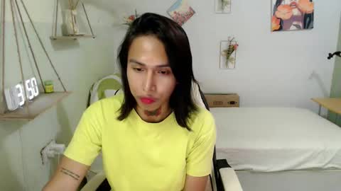 Snapshot of snow_2000 chatting on January 2026 11:48:02 AM snow_2000 online show from January 2026 11:48:02 AM