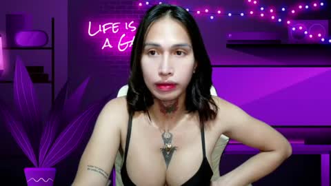 Snapshot of snow_2000 chatting on April 2026 02:03:02 AM snow_2000 online show from April 2026 02:03:02 AM