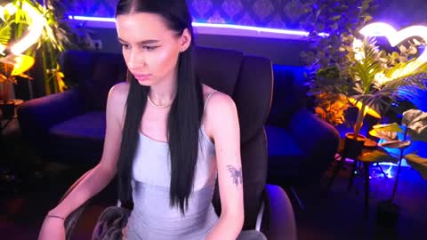 Snapshot of snow_whiteeex chatting on January 2025 02:07:01 PM snow_whiteeex online show from January 2025 02:07:01 PM