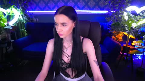 Snapshot of snow_whiteeex chatting on January 2025 05:07:02 PM snow_whiteeex online show from January 2025 05:07:02 PM