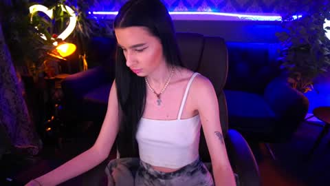 Snapshot of snow_whiteeex chatting on January 2025 02:08:02 PM snow_whiteeex online show from January 2025 02:08:02 PM