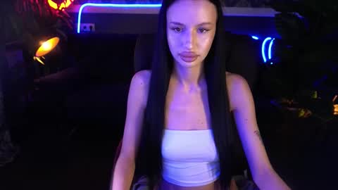 Snapshot of snow_whiteeex chatting on September 2025 07:08:02 AM snow_whiteeex online show from September 2025 07:08:02 AM