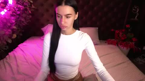 Snapshot of snow_whiteeex chatting on October 2025 05:41:02 AM snow_whiteeex online show from October 2025 05:41:02 AM