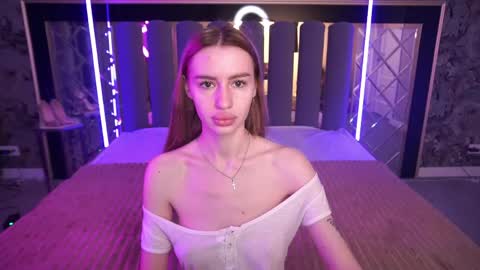 Snapshot of snow_whiteeex chatting on May 2026 05:35:01 AM snow_whiteeex online show from May 2026 05:35:01 AM