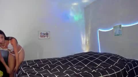 Snapshot of snowbabyxox chatting on November 2025 05:12:01 PM snowbabyxox online show from November 2025 05:12:01 PM