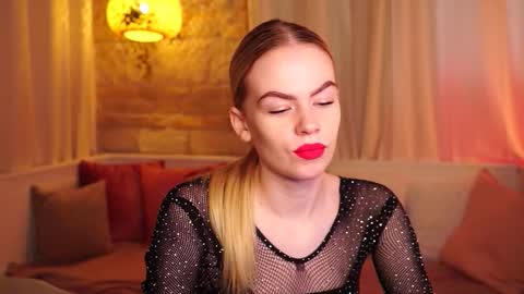 Hanna online show from October 2025 07:50:02 AM