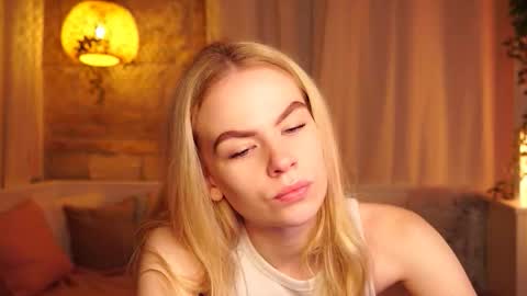 Hanna online show from November 2025 09:43:01 AM