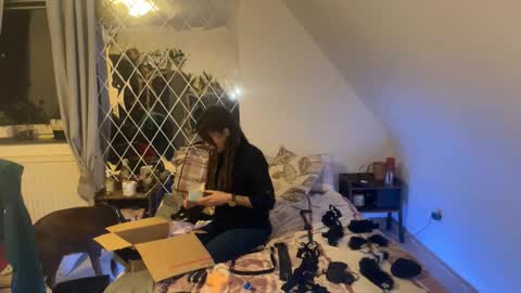 Snapshot of snowblood95 chatting on November 2025 06:19:02 PM noreturn online show from November 2025 06:19:02 PM