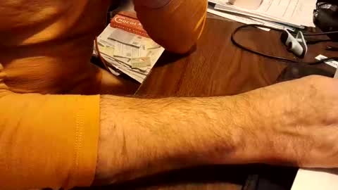 watchmecum online show from February 2026 11:00:01 PM