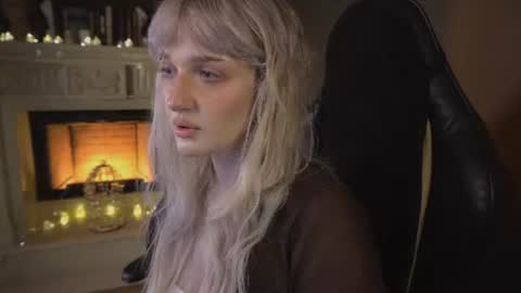 Snapshot of snowflakeskitty chatting on July 2026 05:36:02 AM Ellie online show from July 2026 05:36:02 AM