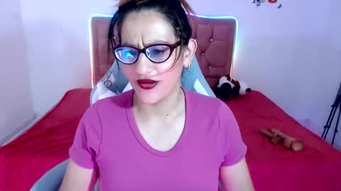 snowhot_69 online show from June 2026 09:33:01 AM