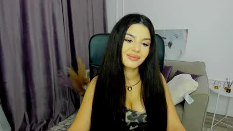 snowingwinter online show from February 2025 03:36:02 AM