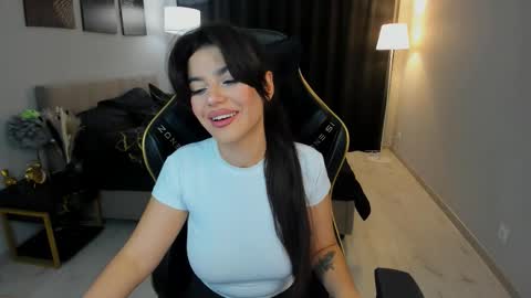 snowingwinter online show from September 2025 07:26:01 PM