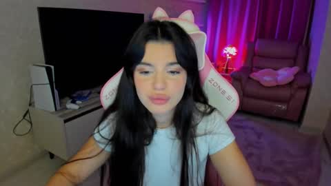 snowingwinter online show from October 2025 07:36:02 PM