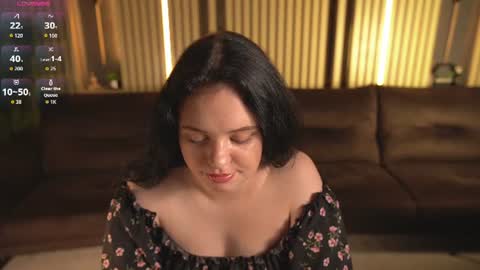 Snapshot of snowwhite_bella chatting on July 2026 07:17:01 PM snowwhite_bella online show from July 2026 07:17:01 PM