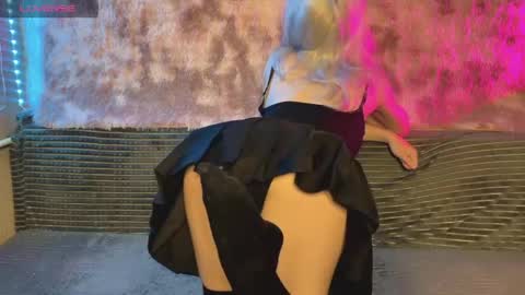 Snapshot of snowy_alice chatting on April 2026 05:52:02 PM snowy_alice online show from April 2026 05:52:02 PM