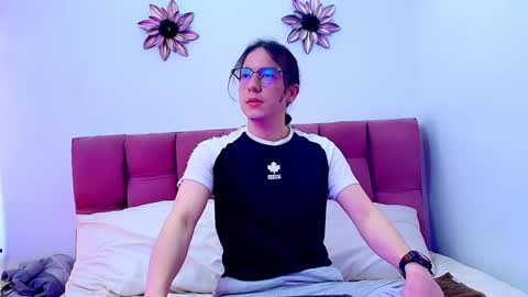 Snapshot of snowyx_ chatting on September 2025 07:17:02 PM Snowyx  online show from September 2025 07:17:02 PM