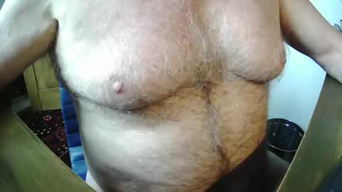 snudge432 online show from April 2026 12:54:01 PM