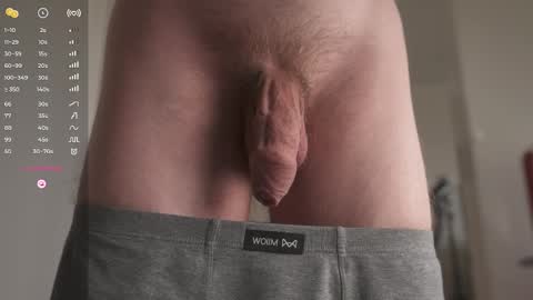 Snapshot of so_cl0se chatting on April 2026 05:45:02 AM Ethan online show from April 2026 05:45:02 AM