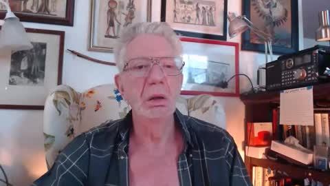 Snapshot of so_erotic_sub chatting on February 2026 07:18:01 PM ImYourBitch online show from February 2026 07:18:01 PM