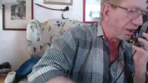 Snapshot of so_erotic_sub chatting on March 2026 11:10:01 PM ImYourBitch online show from March 2026 11:10:01 PM