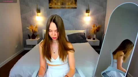 Sofa online show from March 2026 01:22:02 AM