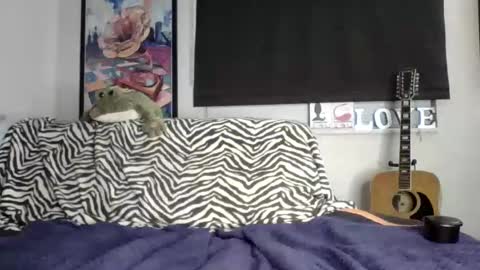 Snapshot of sofaking9 chatting on November 2025 08:27:02 AM MicroAngelo online show from November 2025 08:27:02 AM