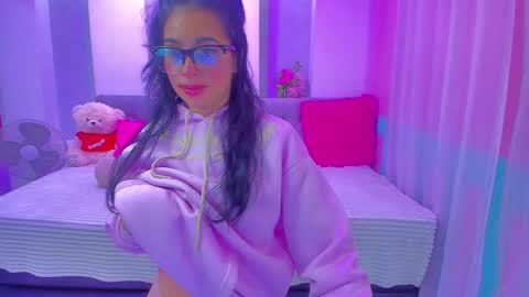 sofiia online show from March 2025 01:07:01 PM