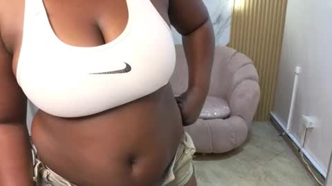 soffia_b online show from December 2025 08:46:01 PM