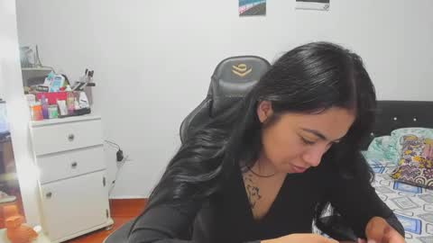 Snapshot of sofhya_jay9 chatting on February 2025 02:45:02 AM Evainked online show from February 2025 02:45:02 AM