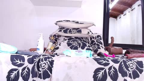 Sofia online show from January 2025 03:06:02 AM