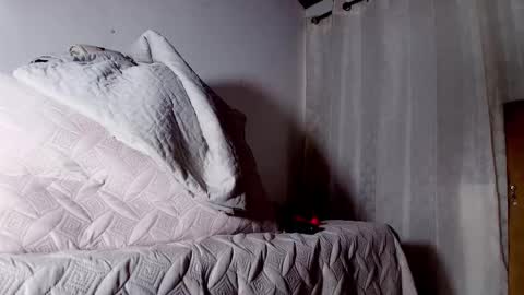 Sofia online show from February 2025 03:04:02 AM