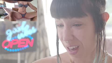 Sofi Mora online show from November 2025 02:48:02 PM