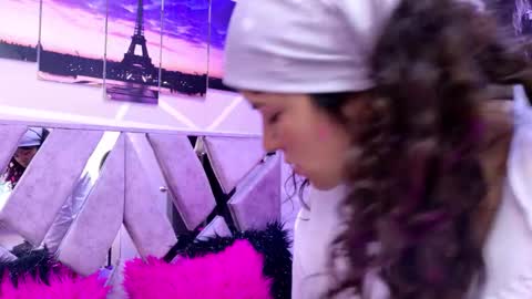 Sofi Noa online show from December 2025 11:19:01 AM