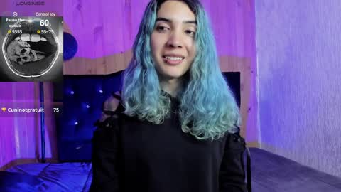 Snapshot of sofi_pretty_uwu_ chatting on December 2024 09:07:02 AM SOFIA online show from December 2024 09:07:02 AM