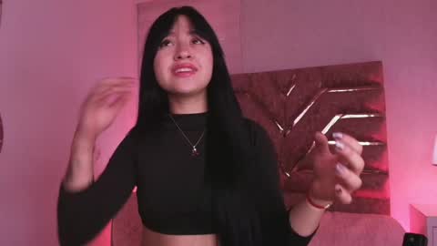 sofia gomes online show from May 2026 12:01:01 PM