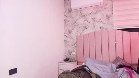 Sofia online show from December 2025 03:01:02 AM