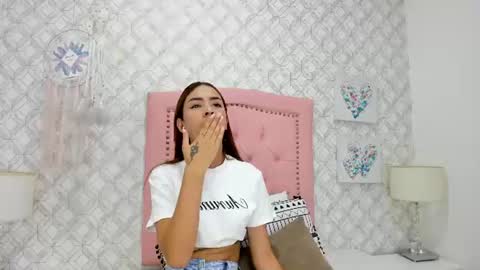 Snapshot of sofia_martinez9 chatting on July 2026 07:07:01 PM sofia_martinez9 online show from July 2026 07:07:01 PM